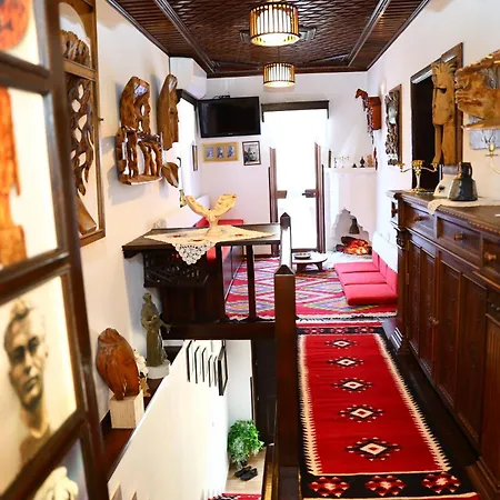 E Skulptorit-unesco Quarter 3*