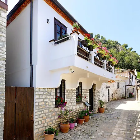 招待所 E Skulptorit-authentic In Gorica,berat Unesco Area 培拉特