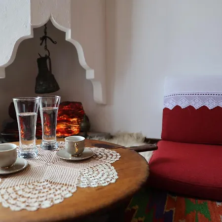 Affittacamere E Skulptorit-unesco Quarter 3*