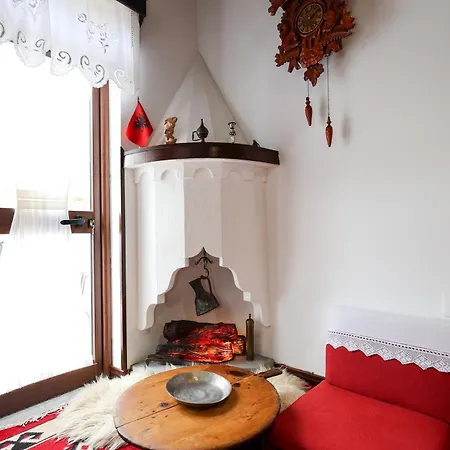 E Skulptorit-authentic In Gorica,berat Unesco Area Gasthof
