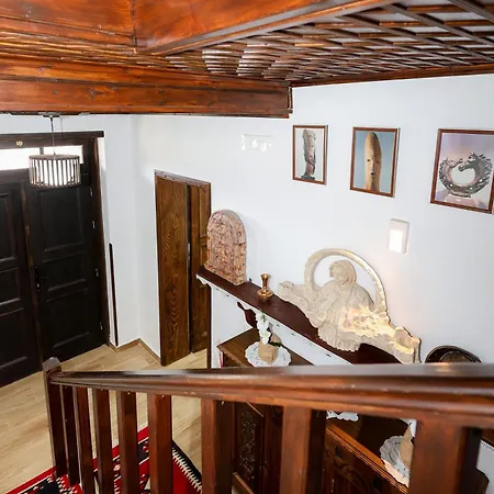 E Skulptorit-authentic In Gorica,berat Unesco Area 招待所 3*