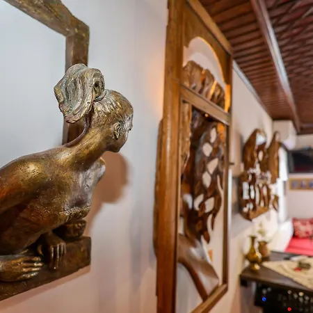 E Skulptorit-authentic In Gorica,berat Unesco Area 招待所 培拉特