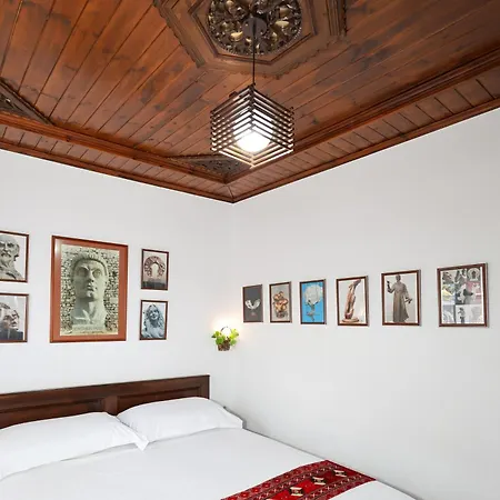 E Skulptorit-authentic In Gorica,berat Unesco Area 招待所 培拉特