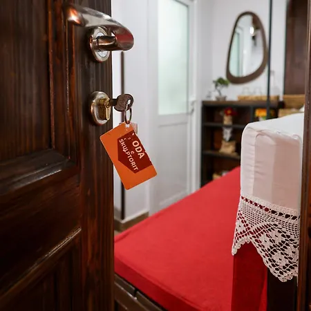 Gasthof E Skulptorit-authentic In Gorica,berat Unesco Area 3*