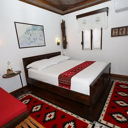 E Skulptorit-authentic In Gorica,berat Unesco Area Gasthof 3*