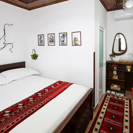 E Skulptorit-authentic In Gorica,berat Unesco Area 3* 培拉特
