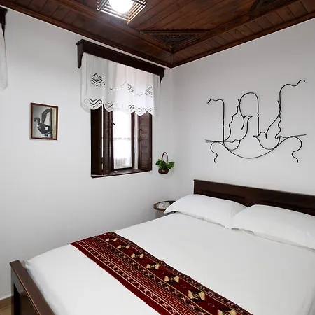E Skulptorit-authentic In Gorica,berat Unesco Area 3* Berat