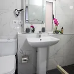 E Skulptorit-authentic In Gorica,berat Unesco Area 3*